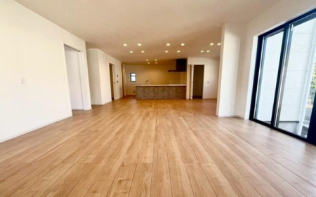 �_�ސ쌧���l�s�`�k��ݍ����̐V�z��ˌ��Ẵ��r���O