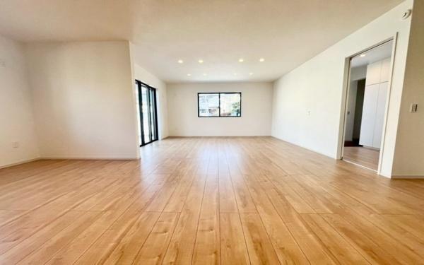 �_�ސ쌧���l�s�`�k��ݍ����̐V�z��ˌ��Ẵ��r���O