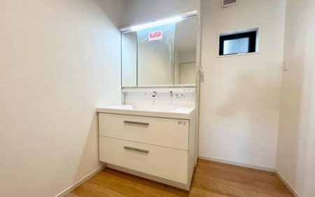 �_�ސ쌧���l�s�`�k��ݍ����̐V�z��ˌ��Ă̐��ʑ�E���ʏ�