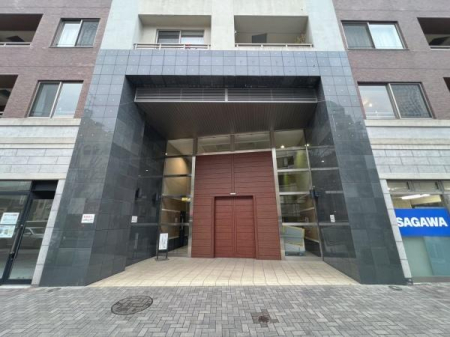 �_�ސ쌧���l�s����R�����̒��Ã}���V�����̃G���g�����X