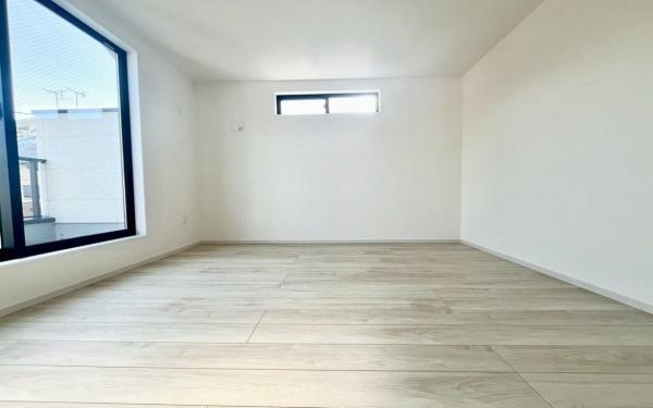 �_�ސ쌧���l�s�`�k��ݍ����̐V�z��ˌ��Ă̐Q��