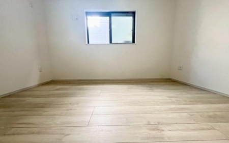 �_�ސ쌧���l�s�`�k��ݍ����̐V�z��ˌ��Ă̎q������