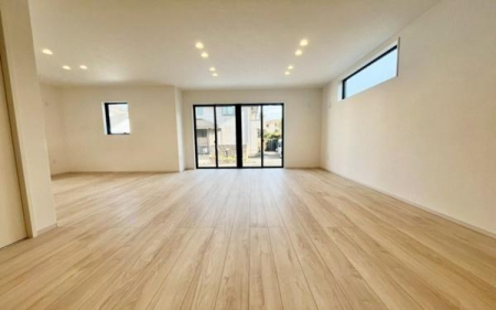 �_�ސ쌧���l�s�`�k��ݍ����̐V�z��ˌ��Ẵ��r���O