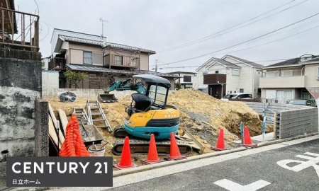 �_�ސ쌧���l�s��q�搙�c6���ڂ̐V�z��ˌ��Ă̑O�ʓ��H�܂ތ��n�ʐ^