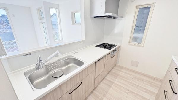 �_�ސ쌧���l�s�`�k��x�m��2���ڂ̐V�z��ˌ��ẴL�b�`��