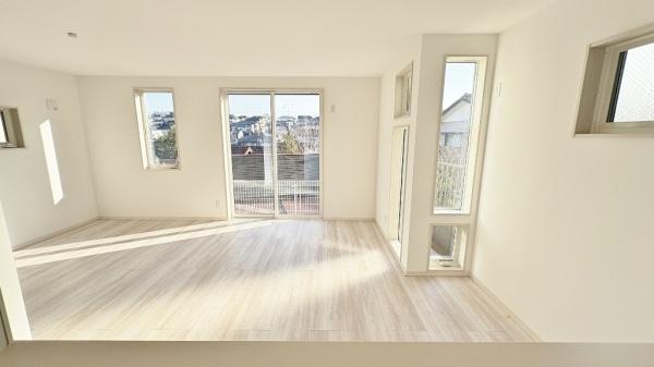 �_�ސ쌧���l�s�`�k��x�m��2���ڂ̐V�z��ˌ��Ẵ��r���O