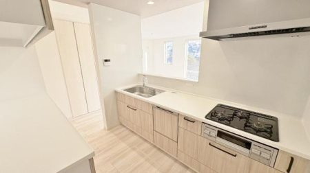 �_�ސ쌧���l�s�`�k��x�m��2���ڂ̐V�z��ˌ��ẴL�b�`��