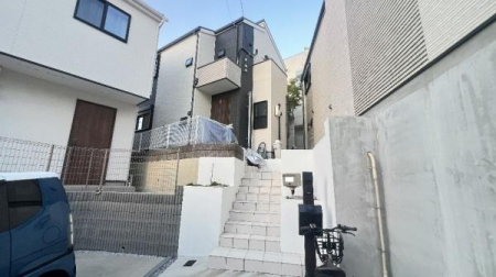 �_�ސ쌧���l�s���搼�˕���2���ڂ̒��È�ˌ��Ă̂��̑����n