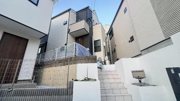 �_�ސ쌧���l�s���搼�˕���2���ڂ̒��È�ˌ��Ă̂��̑����n