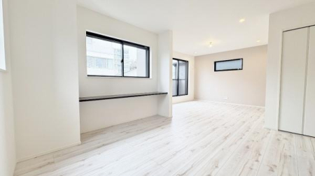 �_�ސ쌧���l�s�`������4���ڂ̐V�z��ˌ��Ẵ��r���O