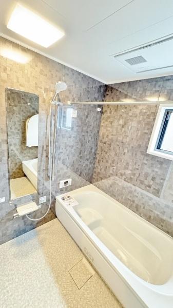 �_�ސ쌧���l�s�`������4���ڂ̐V�z��ˌ��Ă̗���