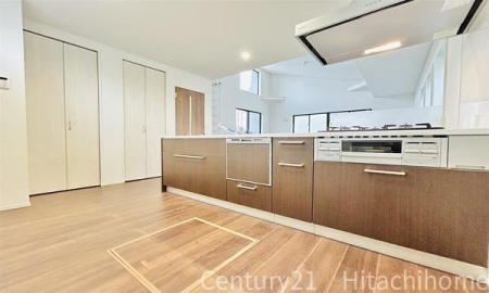 �_�ސ쌧���q�s��4���ڂ̐V�z��ˌ��ẴL�b�`��