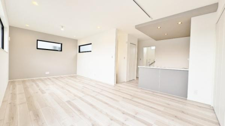 �_�ސ쌧���l�s�`������4���ڂ̐V�z��ˌ��Ẵ��r���O