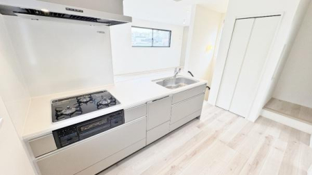 �_�ސ쌧���l�s�`������4���ڂ̐V�z��ˌ��ẴL�b�`��