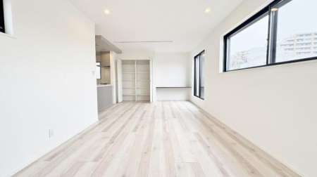 �_�ސ쌧���l�s�`������4���ڂ̐V�z��ˌ��Ẵ��r���O