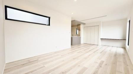 �_�ސ쌧���l�s�`������4���ڂ̐V�z��ˌ��Ẵ��r���O