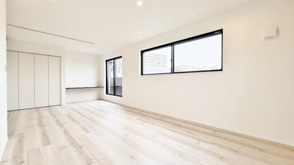 �_�ސ쌧���l�s�`������4���ڂ̐V�z��ˌ��Ẵ��r���O