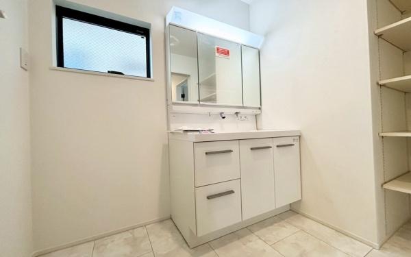 �_�ސ쌧���l�s�ۓy�P�J��a�c1���ڂ̐V�z��ˌ��Ă̐��ʑ�E���ʏ�