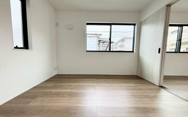 �_�ސ쌧���l�s�ۓy�P�J��a�c1���ڂ̐V�z��ˌ��Ă̎q������