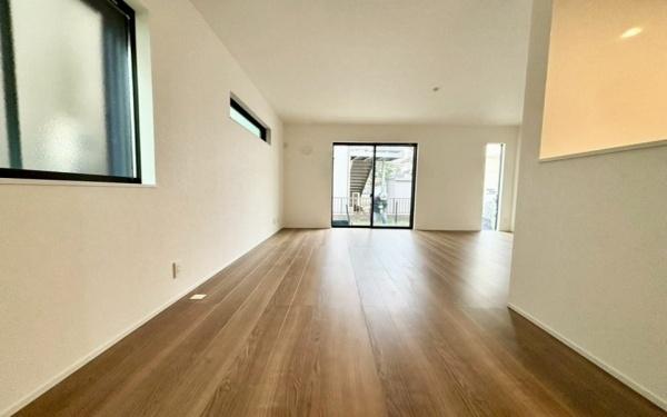 �_�ސ쌧���l�s�ۓy�P�J��a�c1���ڂ̐V�z��ˌ��Ẵ��r���O