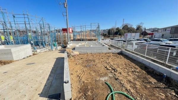 �_�ސ쌧���s�{�O�搅��3���ڂ̐V�z��ˌ��Ă̂��̑����n