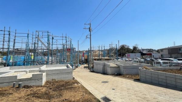 �_�ސ쌧���s�{�O�搅��3���ڂ̐V�z��ˌ��Ă̌��n�O�ώʐ^