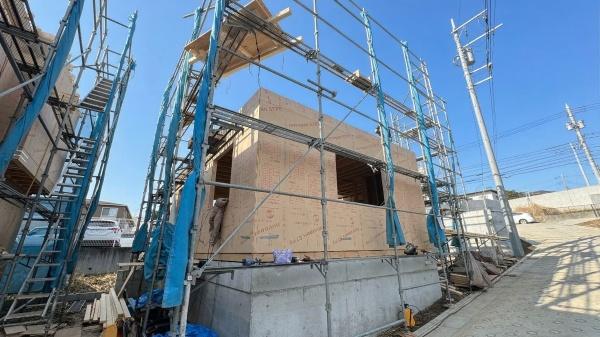 �_�ސ쌧���s�{�O�搅��3���ڂ̐V�z��ˌ��Ă̂��̑����n