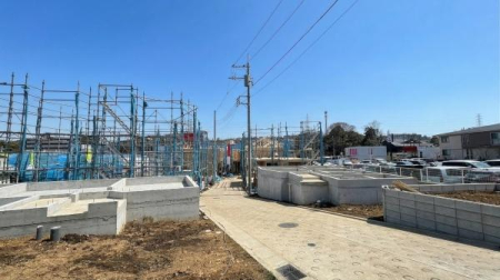 �_�ސ쌧���s�{�O�搅��3���ڂ̐V�z��ˌ��Ă̂��̑����n