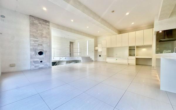 �_�ސ쌧���q�s�J�c5���ڂ̒��È�ˌ��Ẵ��r���O