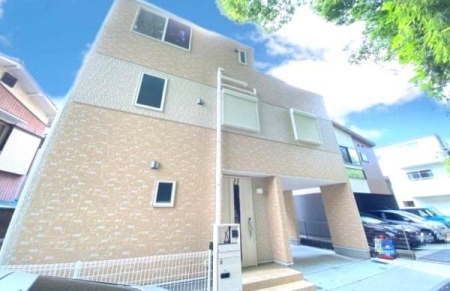 �_�ސ쌧���l�s��q�扪��3���ڂ̒��È�ˌ��Ă̑O�ʓ��H�܂ތ��n�ʐ^