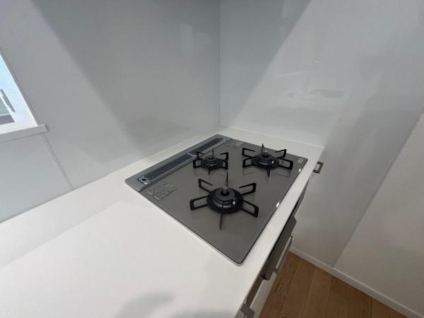 �_�ސ쌧���l�s�_�ސ�敽�쒬�̒��Ã}���V�����̃L�b�`��