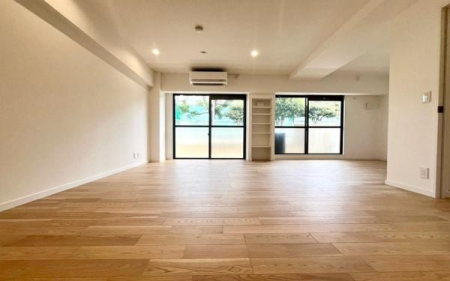 �_�ސ쌧���l�s�_�ސ�敽�쒬�̒��Ã}���V�����̃��r���O