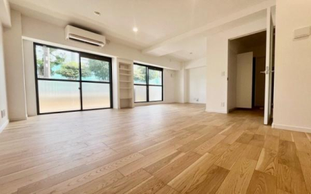 �_�ސ쌧���l�s�_�ސ�敽�쒬�̒��Ã}���V�����̃��r���O