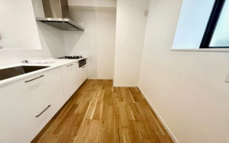 �_�ސ쌧���l�s�_�ސ�敽�쒬�̒��Ã}���V�����̃L�b�`��