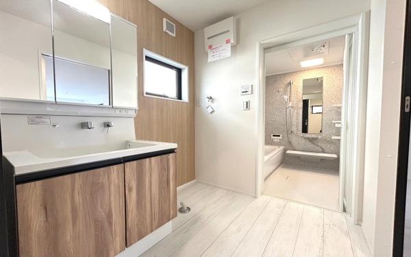 �_�ސ쌧���l�s�`���`���1���ڂ̒��È�ˌ��Ă̐��ʑ�E���ʏ�