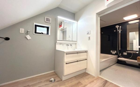 �_�ސ쌧���l�s�`���`���1���ڂ̒��È�ˌ��Ă̐��ʑ�E���ʏ�