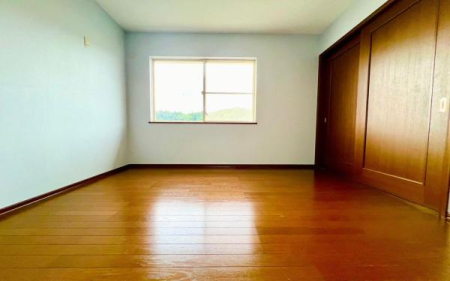 �_�ސ쌧���l�s�t��j��2���ڂ̒��È�ˌ��Ă̎q������