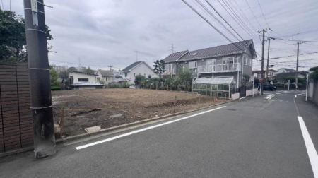 �_�ސ쌧���l�s��q��m����4���ڂ̓y�n�̑O�ʓ��H�܂ތ��n�ʐ^