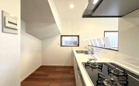 �_�ސ쌧���l�s�`������5���ڂ̒��È�ˌ��ẴL�b�`��