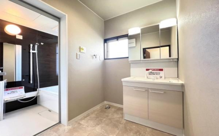 �_�ސ쌧���l�s�`������5���ڂ̒��È�ˌ��Ă̐��ʑ�E���ʏ�