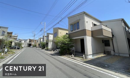 �_�ސ쌧���l�s�˒ˋ�[�J���̒��È�ˌ��Ă̑O�ʓ��H�܂ތ��n�ʐ^