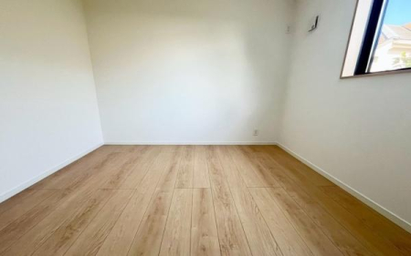 �_�ސ쌧���l�s��扪�Ò��̐V�z��ˌ��Ă̎q������