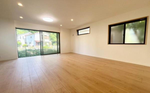 �_�ސ쌧���l�s��扪�Ò��̐V�z��ˌ��Ẵ��r���O