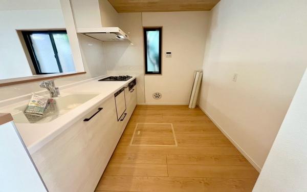 �_�ސ쌧���l�s��扪�Ò��̐V�z��ˌ��ẴL�b�`��