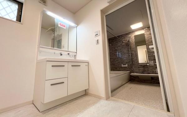 �_�ސ쌧���l�s�˒ˋ�㔐�����̒��È�ˌ��Ă̐��ʑ�E���ʏ�