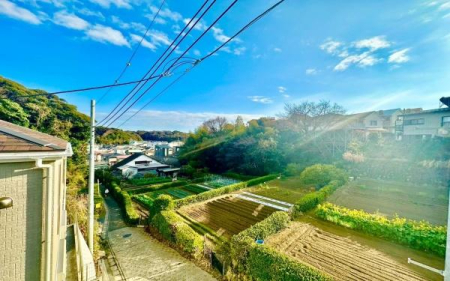 �_�ސ쌧���q�s�Ð�1���ڂ̐V�z��ˌ��Ă̏Z�˂���̒��]�ʐ^