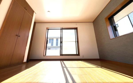 �_�ސ쌧���l�s���攒��5���ڂ̒��È�ˌ��Ă̎q������