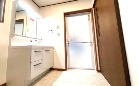 �_�ސ쌧���l�s���攒��5���ڂ̒��È�ˌ��Ă̐��ʑ�E���ʏ�