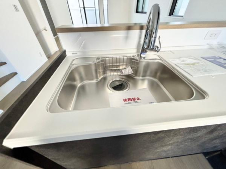 �_�ސ쌧���l�s����{�q���̒��È�ˌ��ẴL�b�`��