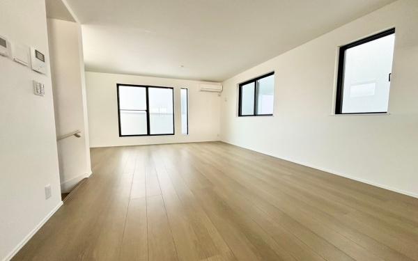 �_�ސ쌧���l�s����{�q���̒��È�ˌ��Ẵ��r���O